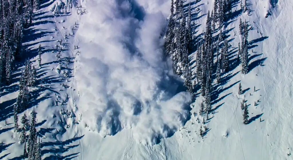 Avalanche Strikes One Dead Theblondpost