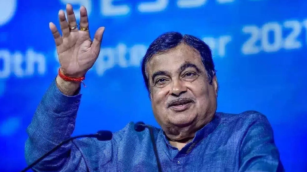 Nitin Gadkari Mukesh Mohan